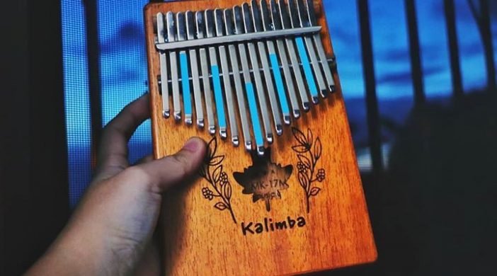 7d6d797424a4fc82ece1c37d8dfd4dec-5fec15d8-702x390 Mi Amor, Kalimba 